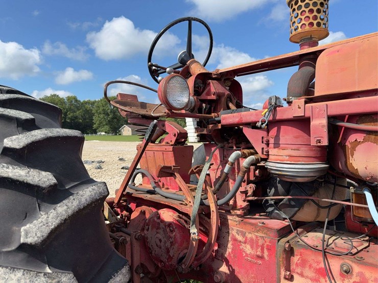 farmall-560-diesel-image-32