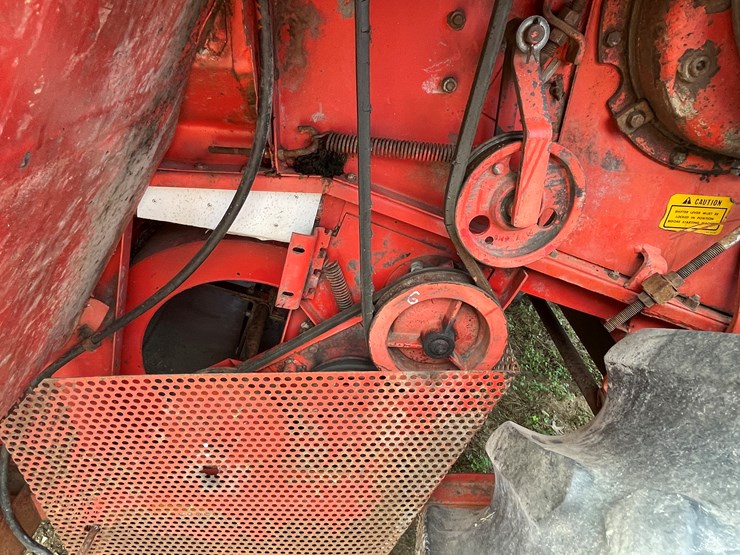 massey-ferguson-510-image-36