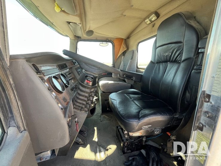 2009-kenworth-t370-image-44