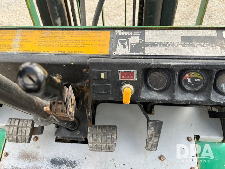 clark-gps25mc-forklift-(jn3106,-unit-3002)-image-33
