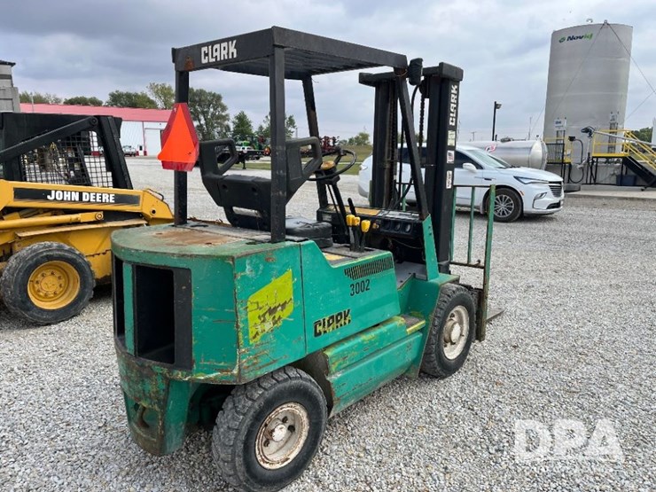clark-gps25mc-forklift-(jn3106,-unit-3002)-image-5