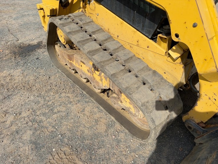 2019-caterpillar-259d-image-10
