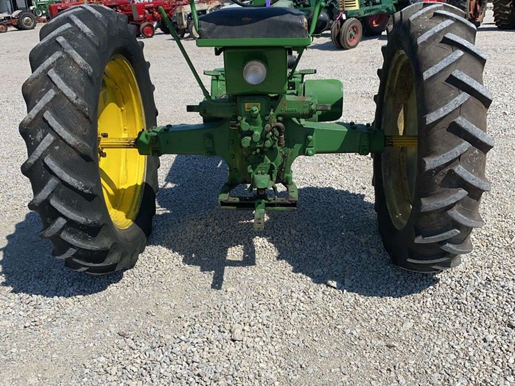 john-deere-b-image-4