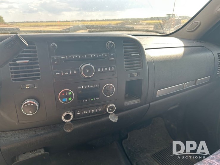 2012-chevrolet-2500hd-image-22