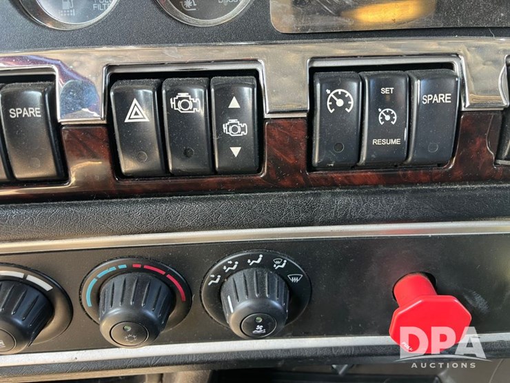 2013-kenworth-t660-image-72