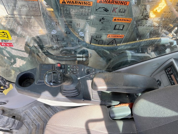2019-volvo-ec220el-image-36
