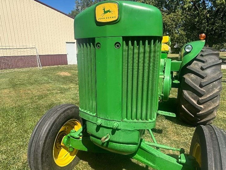 1959-john-deere-730-image-2
