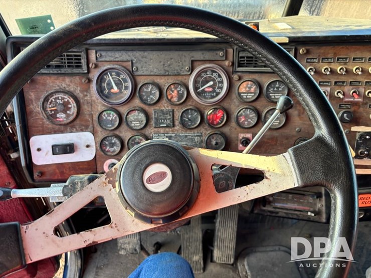 1991-peterbilt-379-image-69