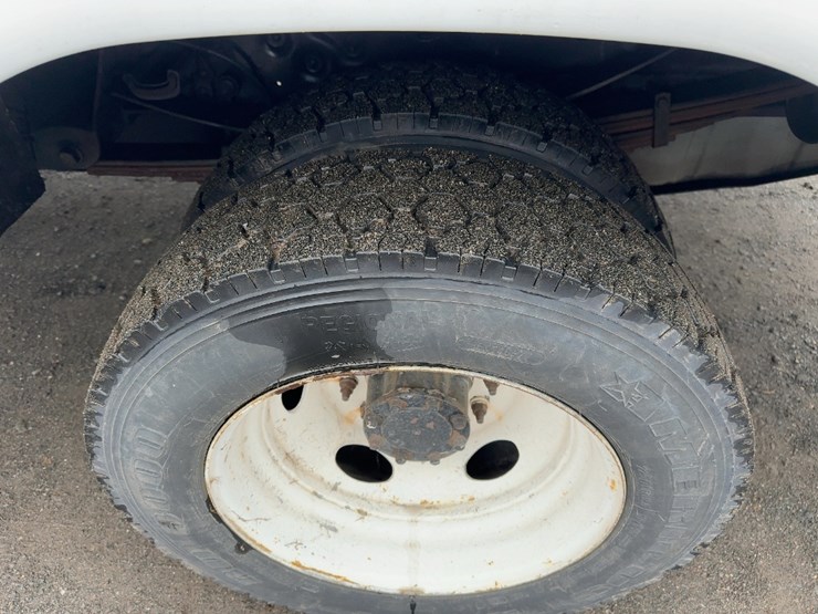 2008-ford-f550-xl-image-10
