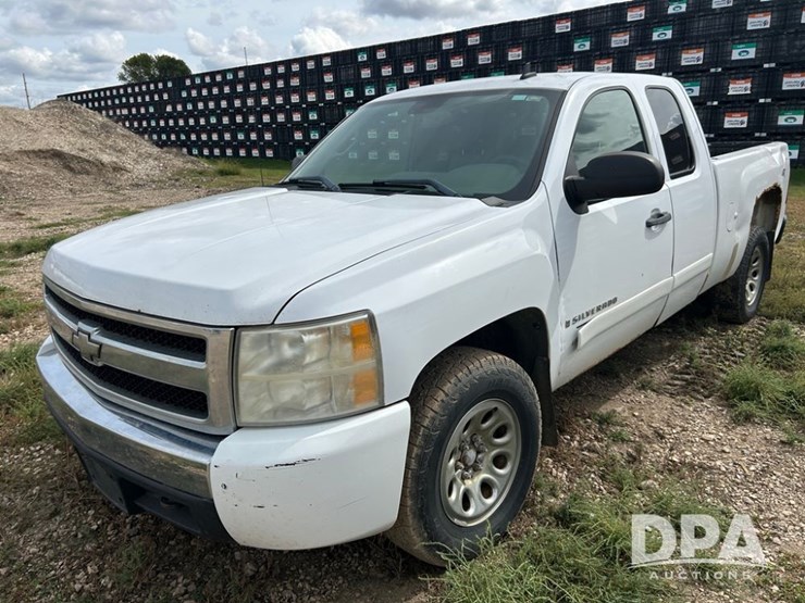 2008-chevrolet-silverado-image-25