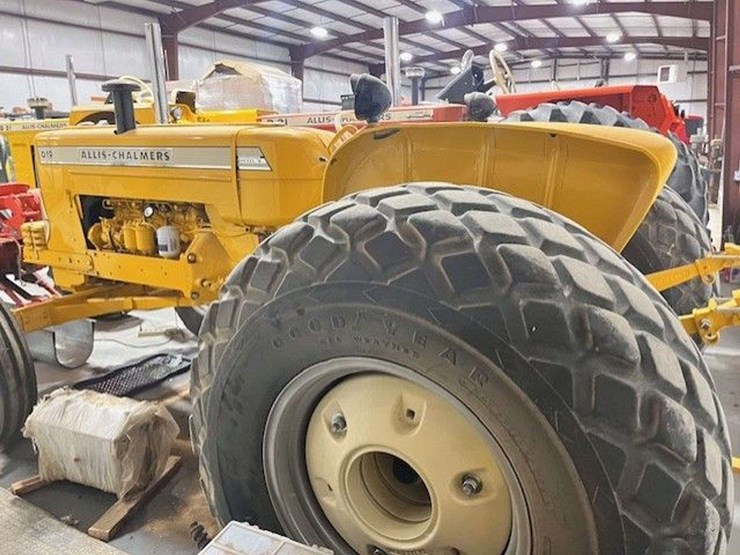 1964-allis-chalmers-d19-beachmaster-image-6