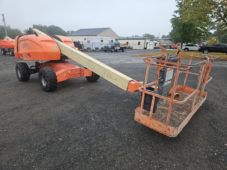 2002-jlg-400s-image-3
