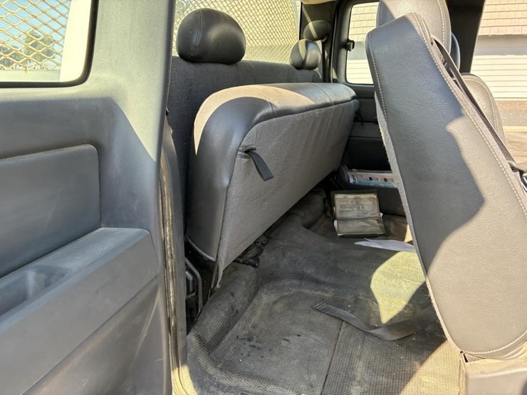 2005-chevrolet-3500-image-12
