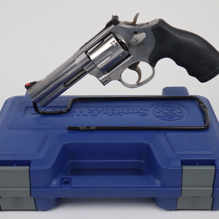 #99 • #1222 • Smith & Wesson Model 686-6 Revolver S&W 357 Mag,