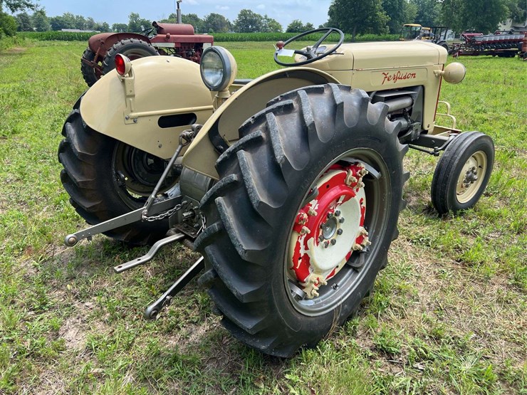 massey-ferguson-40-image-5