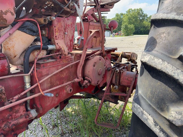 farmall-560-diesel-image-46
