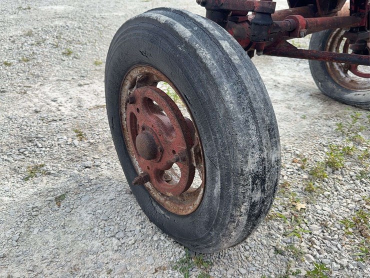 farmall-400-image-25