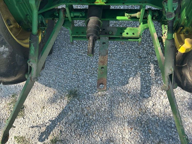 1956-john-deere-320u-image-11