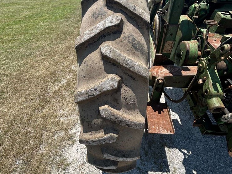 1956-john-deere-520-image-20