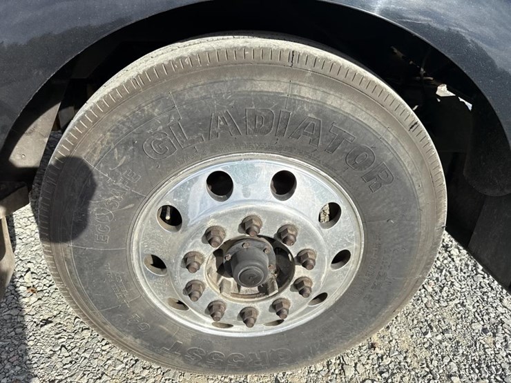2009-kenworth-w900-image-62