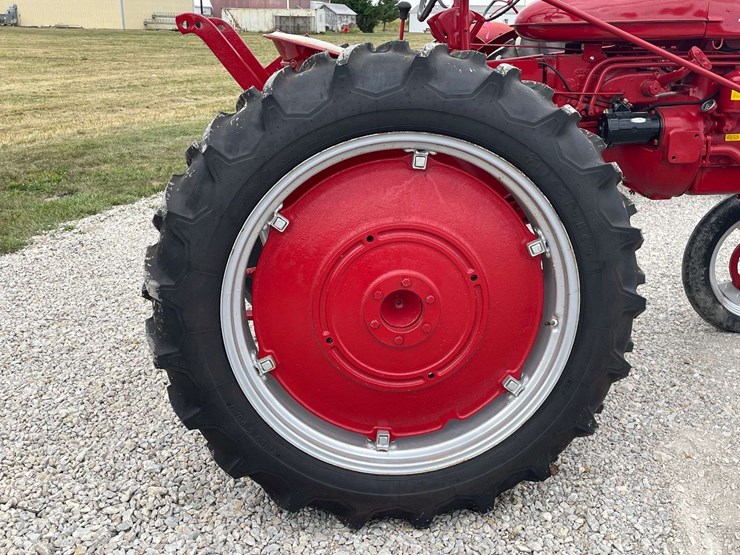 farmall-130-image-36