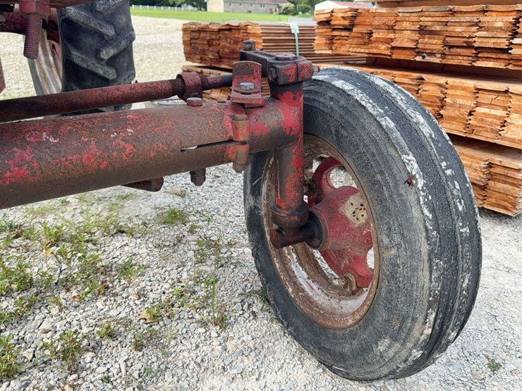 farmall-400-image-28