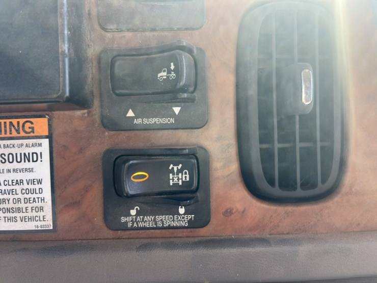 2007-peterbilt-367-image-115