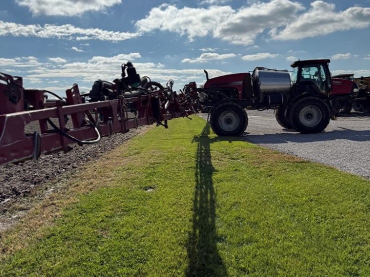 2018-case-ih-patriot-3340-image-49