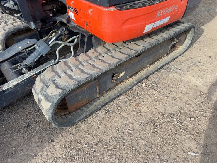 2019-kubota-kx040-4-image-24