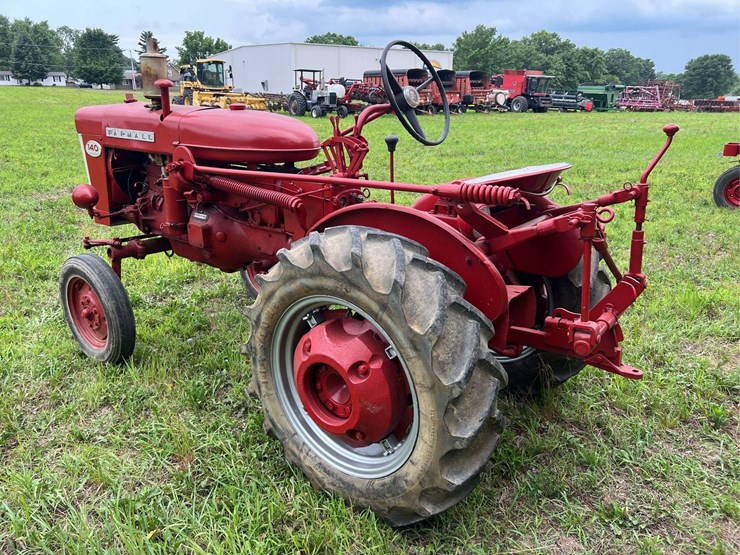 farmall-140-image-5