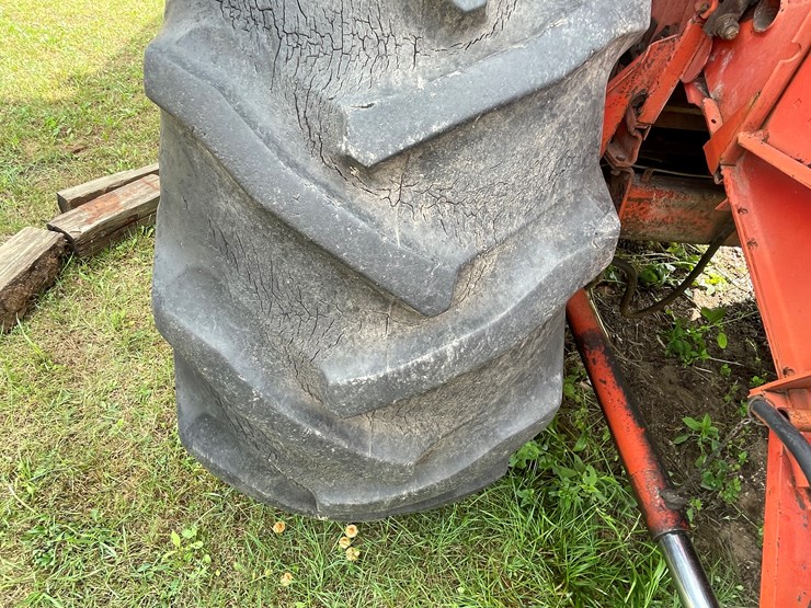 massey-ferguson-510-image-38
