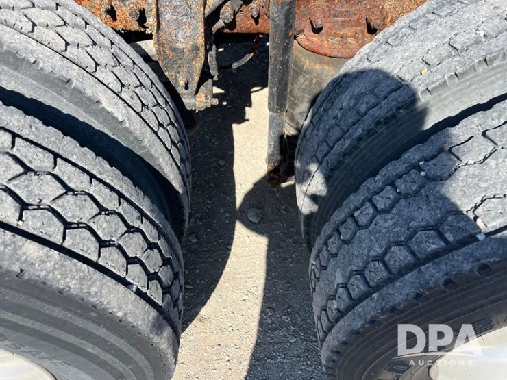 2009-kenworth-t370-image-30