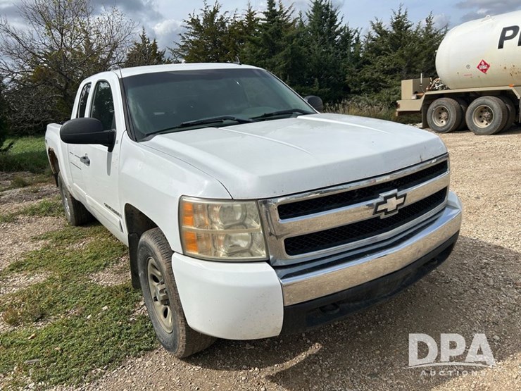 2008-chevrolet-silverado-image-26