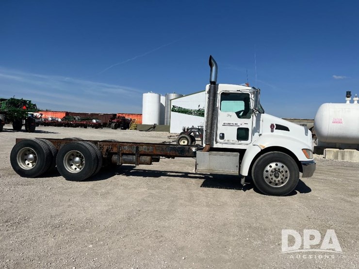 2009-kenworth-t370-image-6