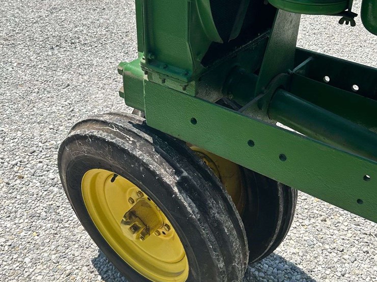 john-deere-a-image-13