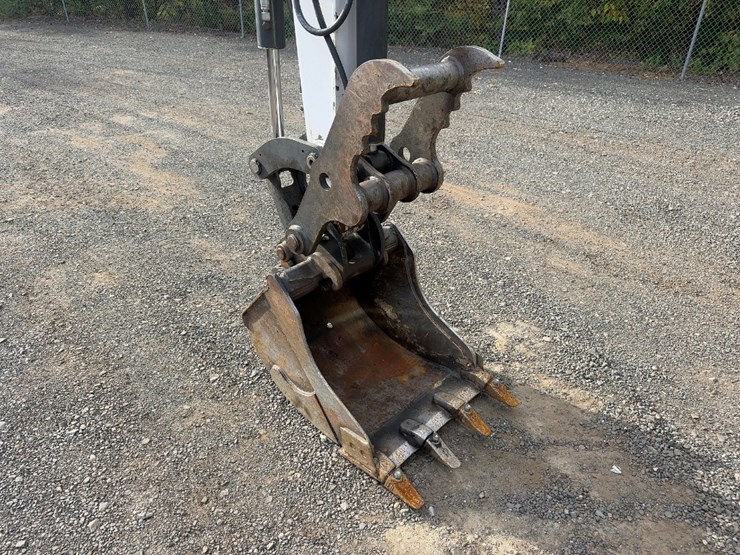 2013-bobcat-e42-image-12