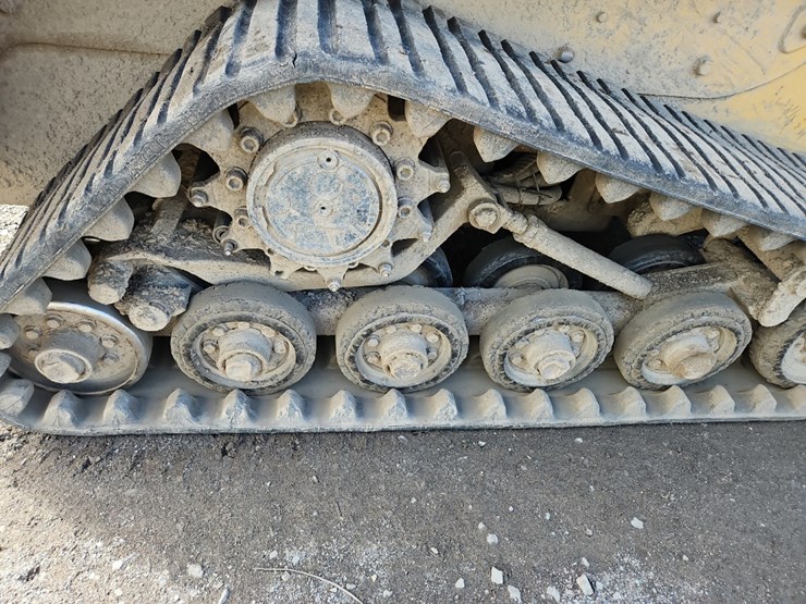 2011-caterpillar-257b3-image-13
