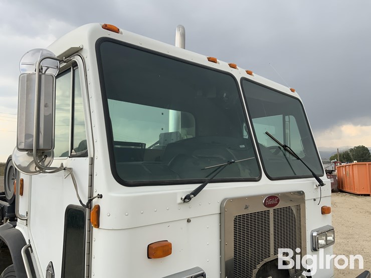 2004-peterbilt-320-image-16