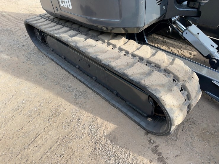 2017-bobcat-e50-image-19
