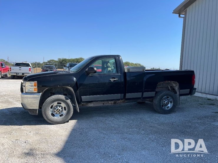 2011-chevrolet-2500hd-image-15