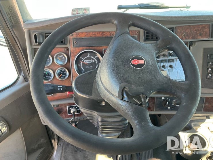 2009-kenworth-t370-image-48