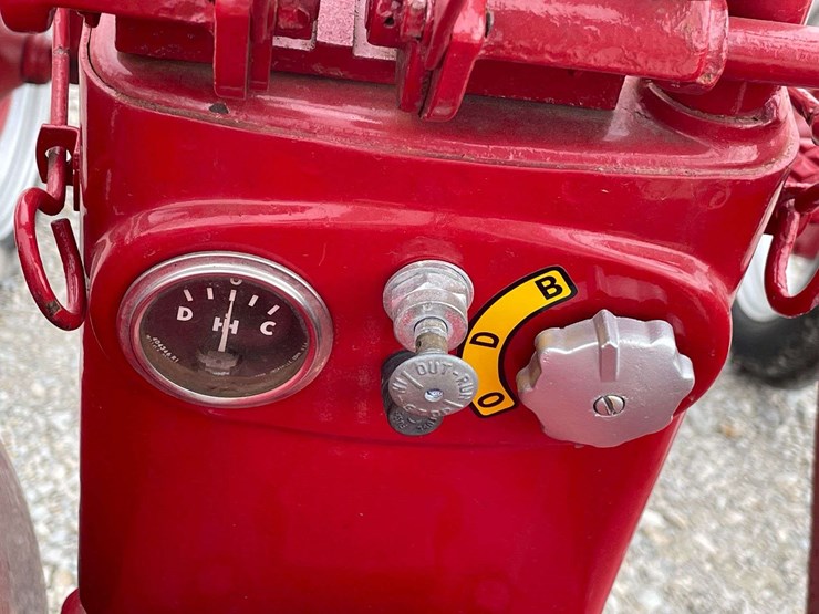 farmall-130-image-51