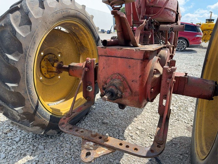 farmall-m-image-15