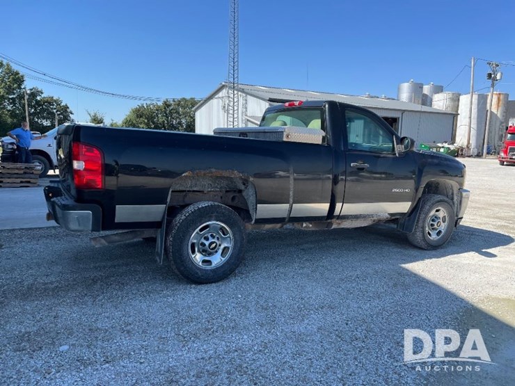 2011-chevrolet-2500hd-image-7