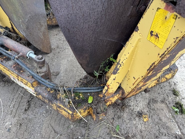 #2558-•-(3)-point-hydraulic-tree-spade-image-17