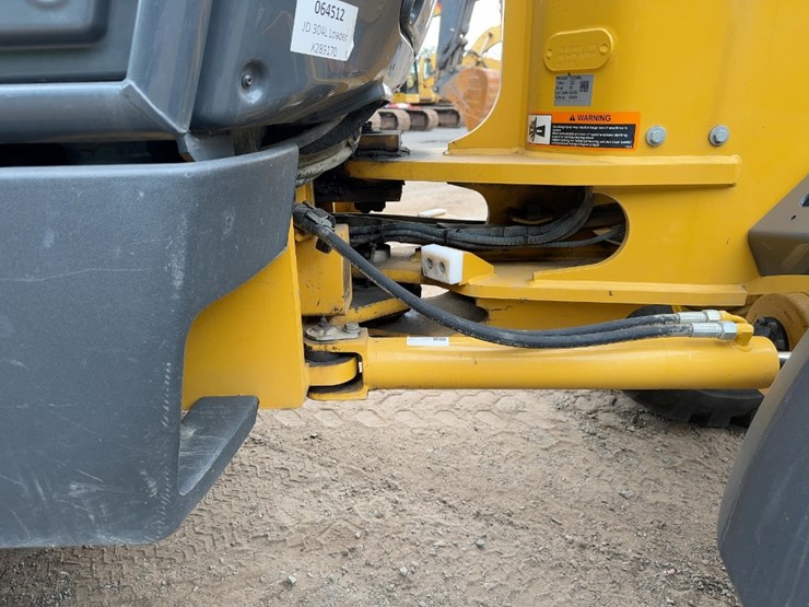 2021-deere-304l-image-18