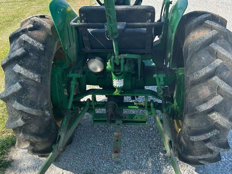1956-john-deere-320u-image-10