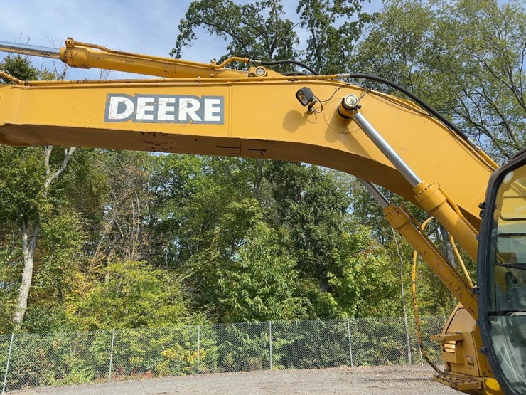 2004-deere-225c-lc-image-15
