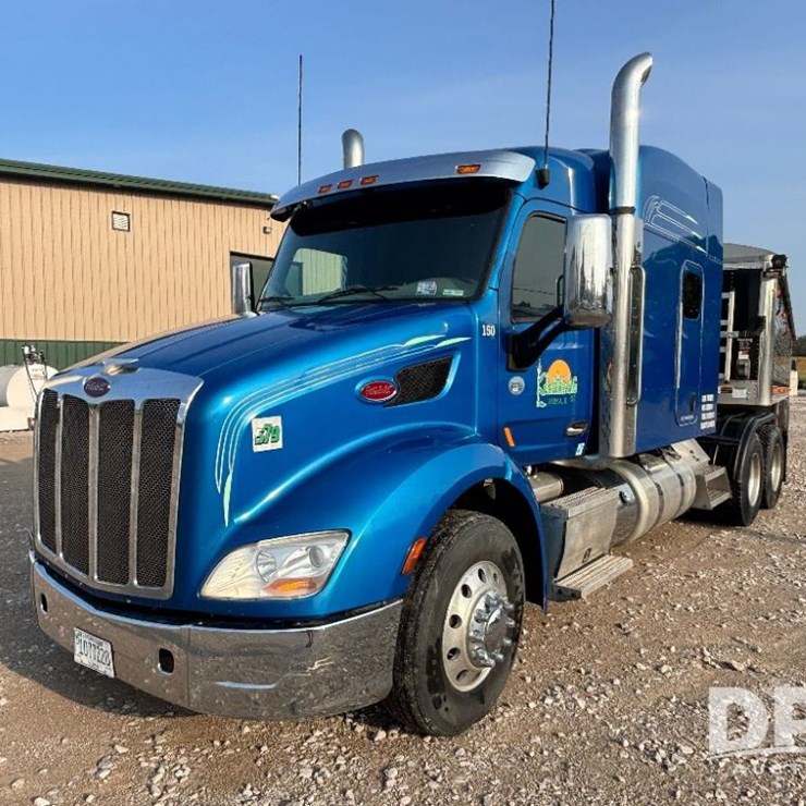 2015 PETERBILT 579