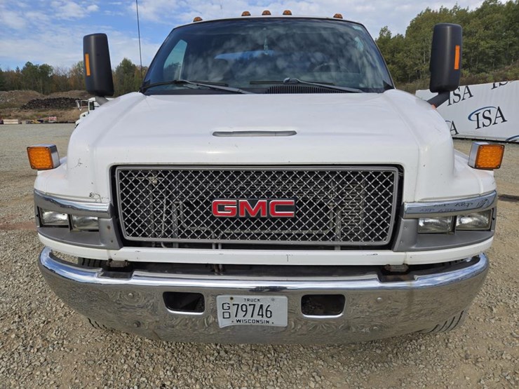 2005-gmc-5500-image-8